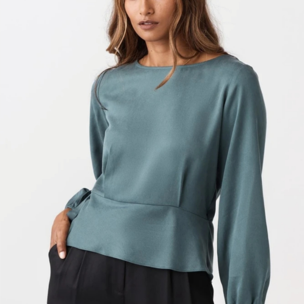 Vetta - Vintage Collar Wrap Blouse - Emerald XS
